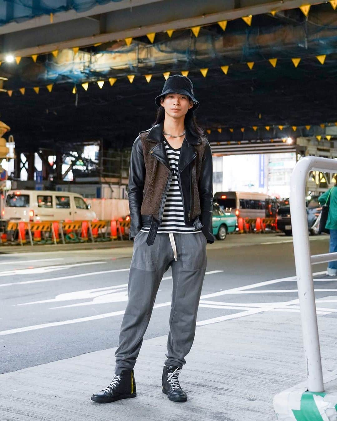 Fashionsnap.comさんのインスタグラム写真 - (Fashionsnap.comInstagram)「【東コレスナップ】東京のファッションウィークでFASHIONSNAP.COMのスナップハンターが撮影したストリートスナップを毎日更新中。2日目となる10月15日は、「ボディソング」と「バルムング」、「ネグレクト アダルト ペイシェンツ」のショー来場客をスナップしました。 #東コレ20年春夏 #RakutenFWT #東コレ20年春夏 #bodysong #BALMUNG #NEGLECTADULTPATiENTS」10月16日 12時24分 - fashionsnapcom