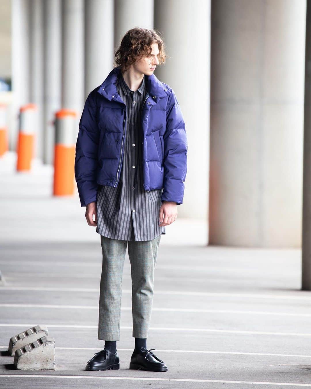 のインスタグラム：「▼LOOK BOOK﻿ Lui's  2019-2020  Autumn & Winter Collection﻿ Season Thema 【 BLACK 】﻿ ﻿ ﻿ down jacket / @luis_official___ ﻿ shirt / @robesandconfections_official ﻿ pants / @luis_official___ ﻿ shoes / @luis_official___ ﻿ ﻿ ﻿ ﻿ #luisfashion﻿ #robesandconfections ﻿ #ローブスアンドコンフェクションズ ﻿ #2019aw﻿ ﻿ ﻿」