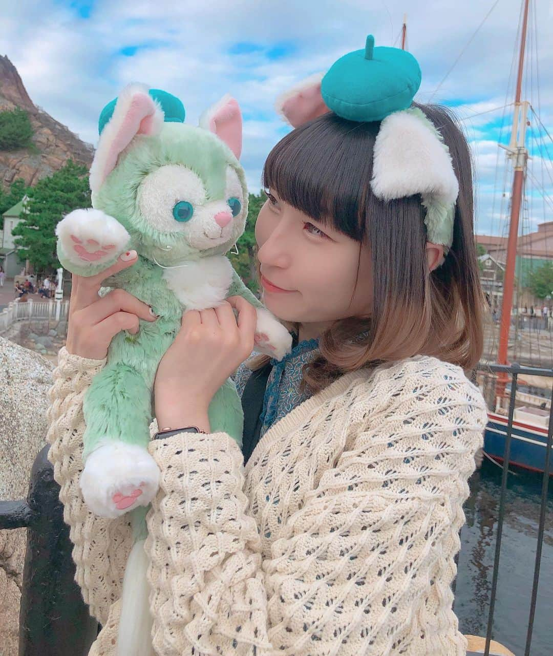 ピンキー！☆藤咲彩音さんのインスタグラム写真 - (ピンキー！☆藤咲彩音Instagram)「ダッフィーも推しなんだけど、ジェラトーニも推しなんだよ💚 #TDS #ディズニーシー #ジェラトーニ #ジェラトーニコーデ」10月16日 15時13分 - pinky_ayane