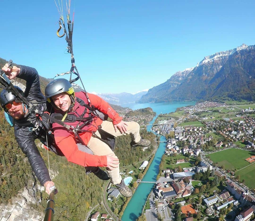サミュエル・ミクラクのインスタグラム：「The views don’t get any better than this 🇨🇭🏔」