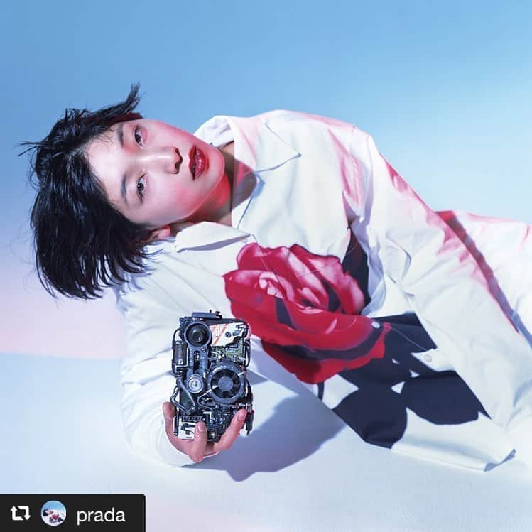 安藤サクラさんのインスタグラム写真 - (安藤サクラInstagram)「#repost @prada  #PradaFW19 on @purplefashionmagazine -- Photographer: Chikashi  #PradaEditorials」10月16日 17時21分 - sakuraando