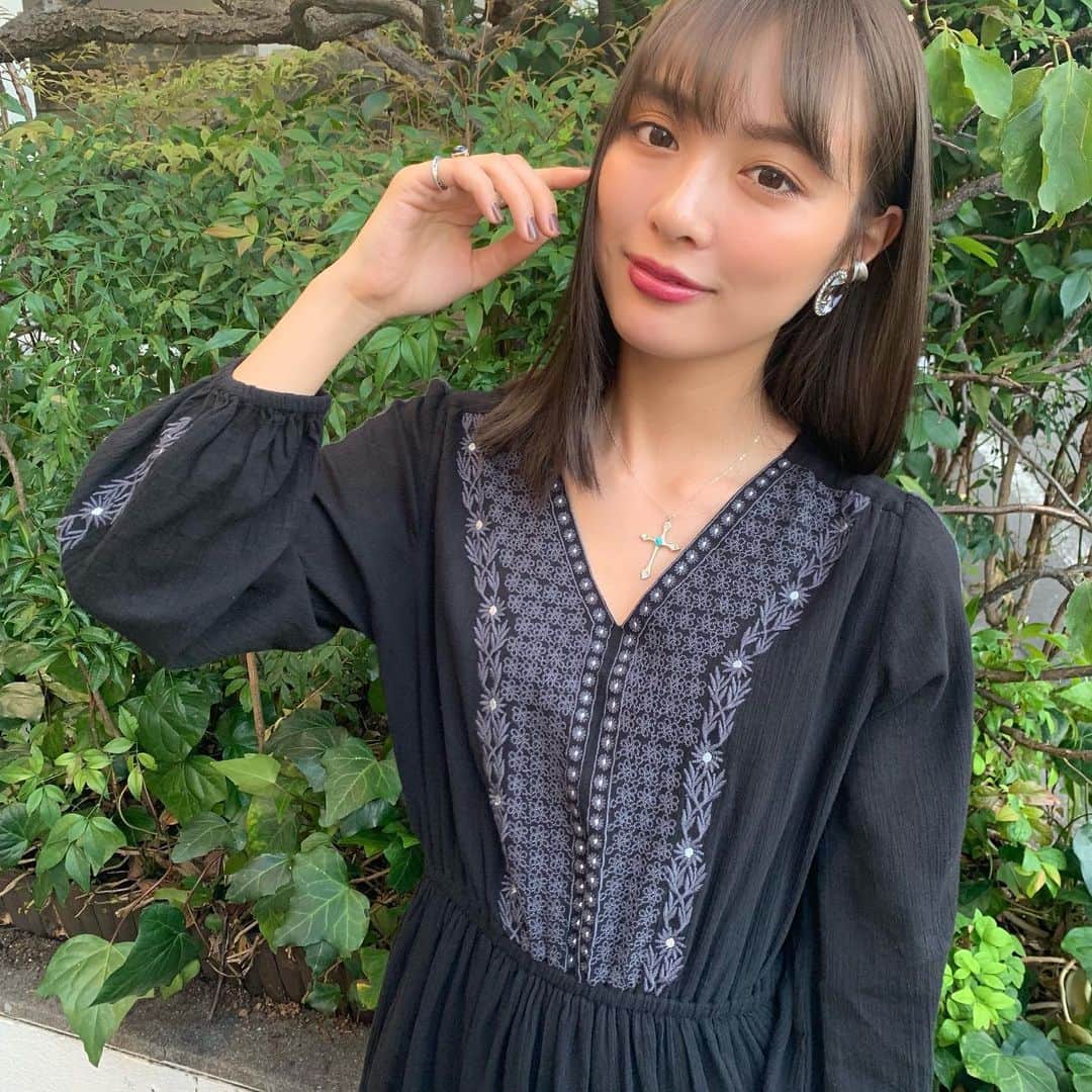 のインスタグラム：「先日理央まる @rio_uchida フォギーグレージュにして前髪整えました❤︎美しすぎてるし、可愛すぎる、、、 #lysa_yuki #内田理央」