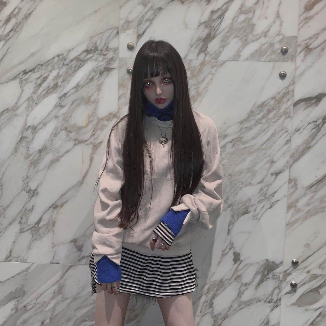 chiiiiiのインスタグラム：「caviar treatment🧖🏻‍♀️ (@gen.0212 )さん いつもありがとうございます💋🖤 予約はLINEからもできるよ☞LINEID:66599 Lapis横浜店もopenするらしいよ！おめでとうございます🍾✴︎」