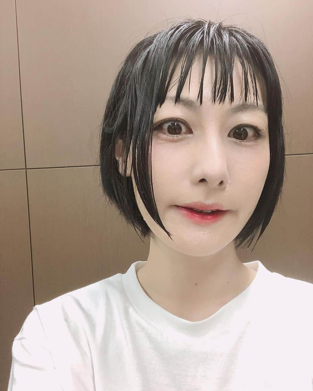 鳥居みゆきさんのインスタグラム写真 - (鳥居みゆきInstagram)「なんか髪濡れてる」10月16日 18時36分 - toriimiyukitorii