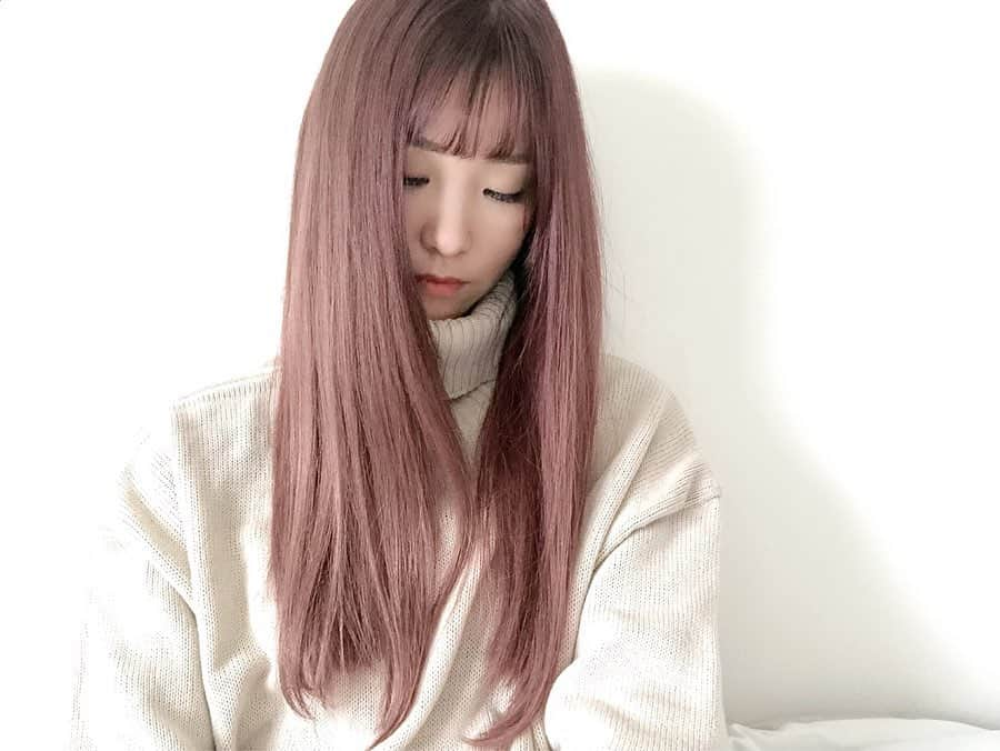 西村いちかさんのインスタグラム写真 - (西村いちかInstagram)「絶対耳にかけちゃうし、なんか重めヘア似合わないんじゃないかと思ってきている今日この頃🤔 #写真から重め感があまり伝わらない」10月16日 19時32分 - ichika_nishimura