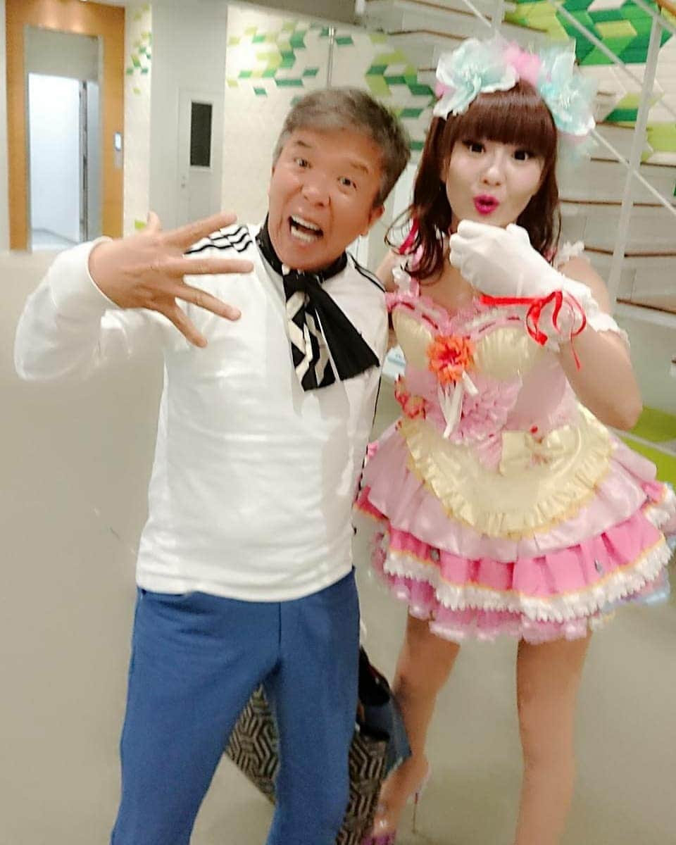 さゆりさんのインスタグラム写真 - (さゆりInstagram)「お洋服の巻💖お股がチラっとすみません😅💦からの～ショウジ兄さんの全力ドゥ〰️‼️🤣🤣🤣頂きましたぁ〰️🎶🤣🎶 #全力で #ドゥ 〰️🤣 #ショウジ兄さん 素敵過ぎます‼️🤣🤣🤣 #かつみさん #生放送で #大谷亮平 さんに #仮歯飛ばす の巻🤣💦💦 #反射的に両腕で拾って下さる #元バレーボール選手俳優大谷さん✨🤣 #素敵過ぎます❤️ #シンデレラガールズ  #三村かなこ ちゃん❤️ #ラブライブサンシャイン  #かつみさゆり  #さゆり  #吉本坂46 #村上ショージ 兄さん」10月16日 19時33分 - katsumisayuri_sayuri