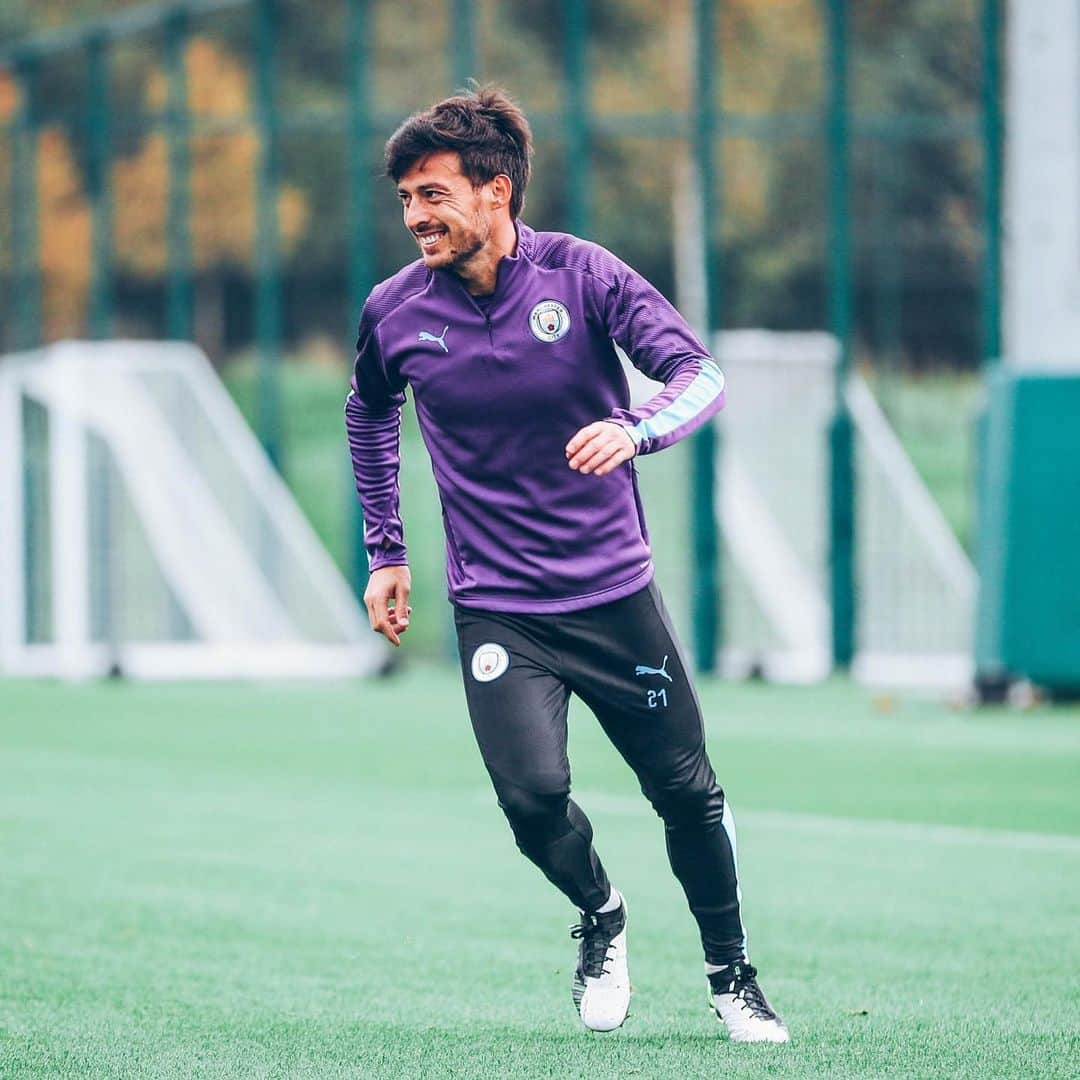 マンチェスター・シティFCさんのインスタグラム写真 - (マンチェスター・シティFCInstagram)「No photos pls 😂📸⠀ ⠀ #ManCity」10月16日 19時50分 - mancity