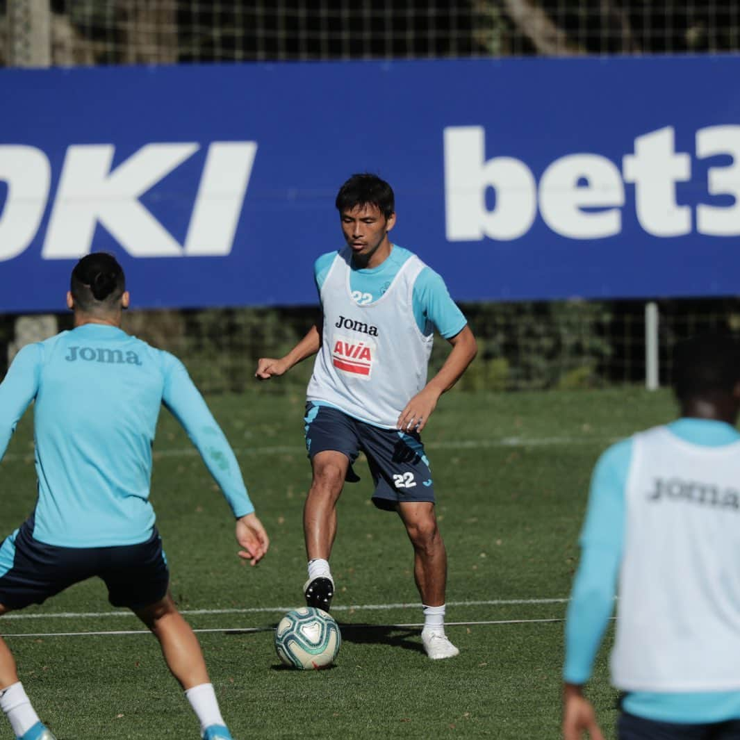 乾貴士さんのインスタグラム写真 - (乾貴士Instagram)「😉👍✨⚽️ @sdeibar」10月16日 19時54分 - takashi.08