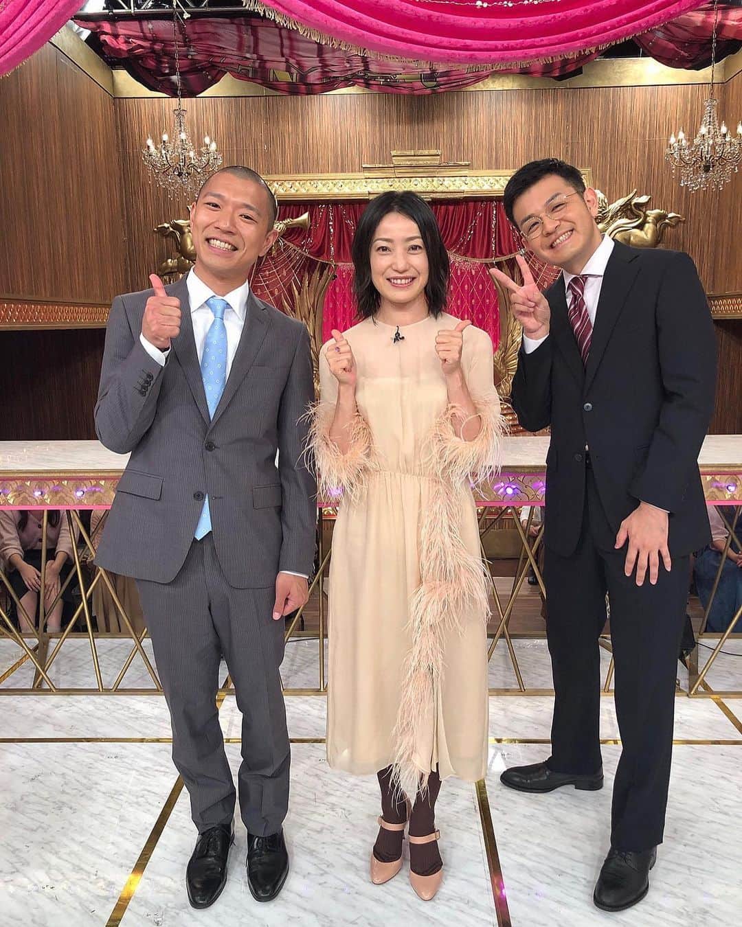 高見雄登のインスタグラム：「今週10/18(金)のネタパレにヒガシ逢ウサカ出演させていただいております！ #ネタパレ#ヒガシ逢ウサカ 菅野美穂さん、お綺麗で、優しくて、無敵でした。 #菅野美穂 さん ぜひみてください！ テレビで観てヒガシ逢ウサカを気に入っていただたら、ぜひライブへ来てほしい！ 10/23「ヒガシ逢ウサカイザー」 道頓堀ZAZA HOUSE 開場18:30開演18:45(19:45終演予定) ゲスト #紅しょうが #フースーヤ ヒガシ逢ウサカのネタ1本と、ゲストとゲームコーナーさせていただきます！ チケット前売1200円 発売中！取り置きも受付中！」