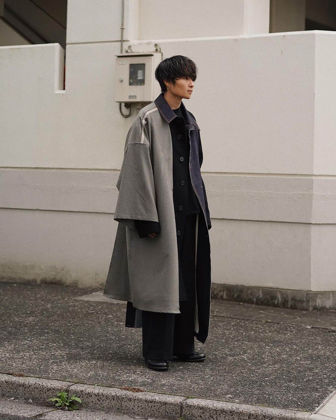 Ryoさんのインスタグラム写真 - (RyoInstagram)「ㅤㅤㅤㅤㅤㅤㅤㅤㅤㅤㅤㅤㅤ たまたま展示会で出会ったブランド @khoki146 冬は、このコートにお世話になります🧥 ㅤㅤㅤㅤㅤㅤㅤㅤㅤㅤㅤㅤㅤㅤㅤㅤㅤㅤㅤㅤㅤㅤㅤㅤㅤ coat: @khoki146 #khoki inner: #sunsea pants: sunsea shoes: #leyuccas」10月16日 20時17分 - ryo__takashima