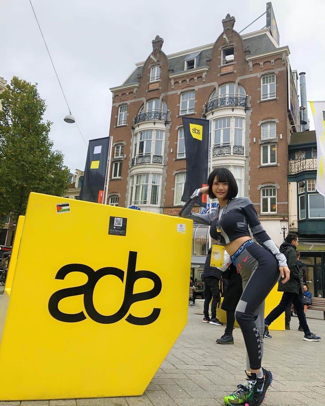 DJ MELさんのインスタグラム写真 - (DJ MELInstagram)「Hello Amsterdam 🇳🇱 comming first time to europe 😍 @amsterdamdanceevent ⭐︎ . #amsterdamdanceevent #amsterdamdanceevent2019  #ade #ade2019」10月16日 20時33分 - djmel_jpn