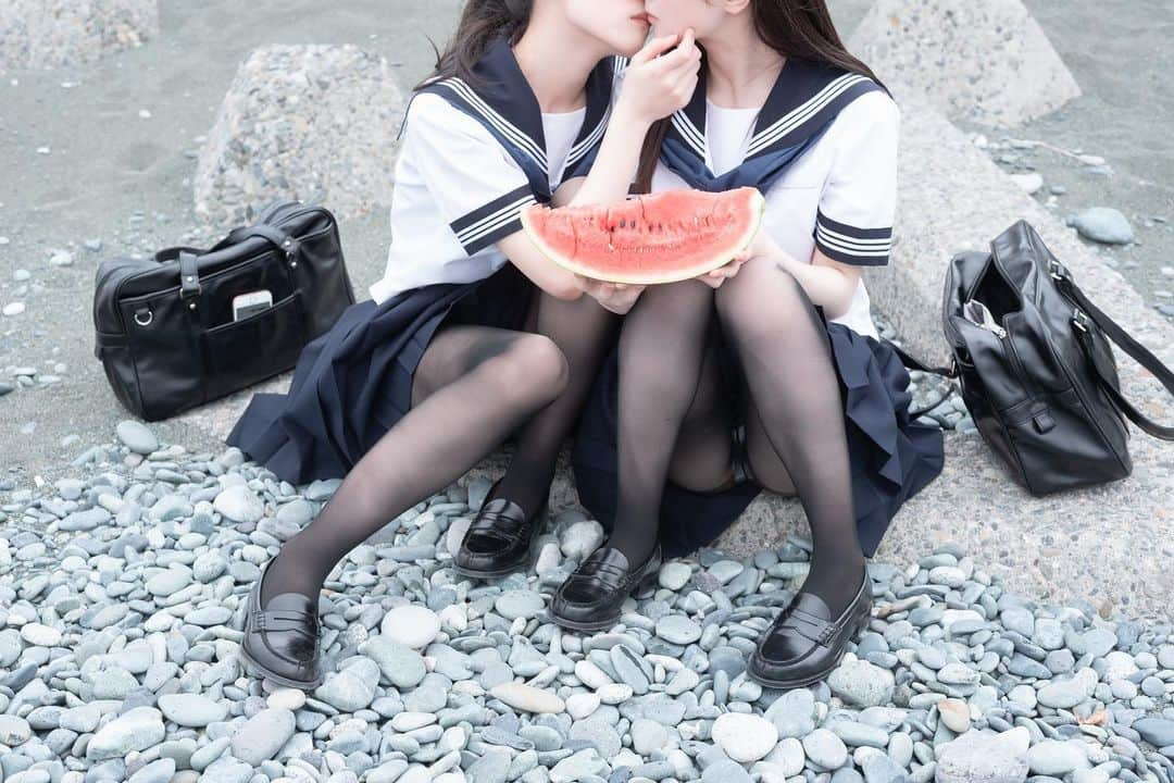 近衛りこさんのインスタグラム写真 - (近衛りこInstagram)「ん🍉🖤」10月16日 20時46分 - ko_no_e