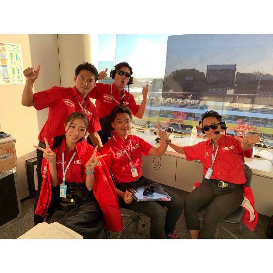 浜崎美保さんのインスタグラム写真 - (浜崎美保Instagram)「F1日本GP2019🏎🇯🇵✨ ・ ・ 今年共に生放送を駆け抜けたメンバー👏📸✨ ・ ・ お疲れ様でした😌🙏✨ ・ ・ #F1 #japangp #pitfm #japangp2019」10月16日 20時50分 - mihohamasaki_japan