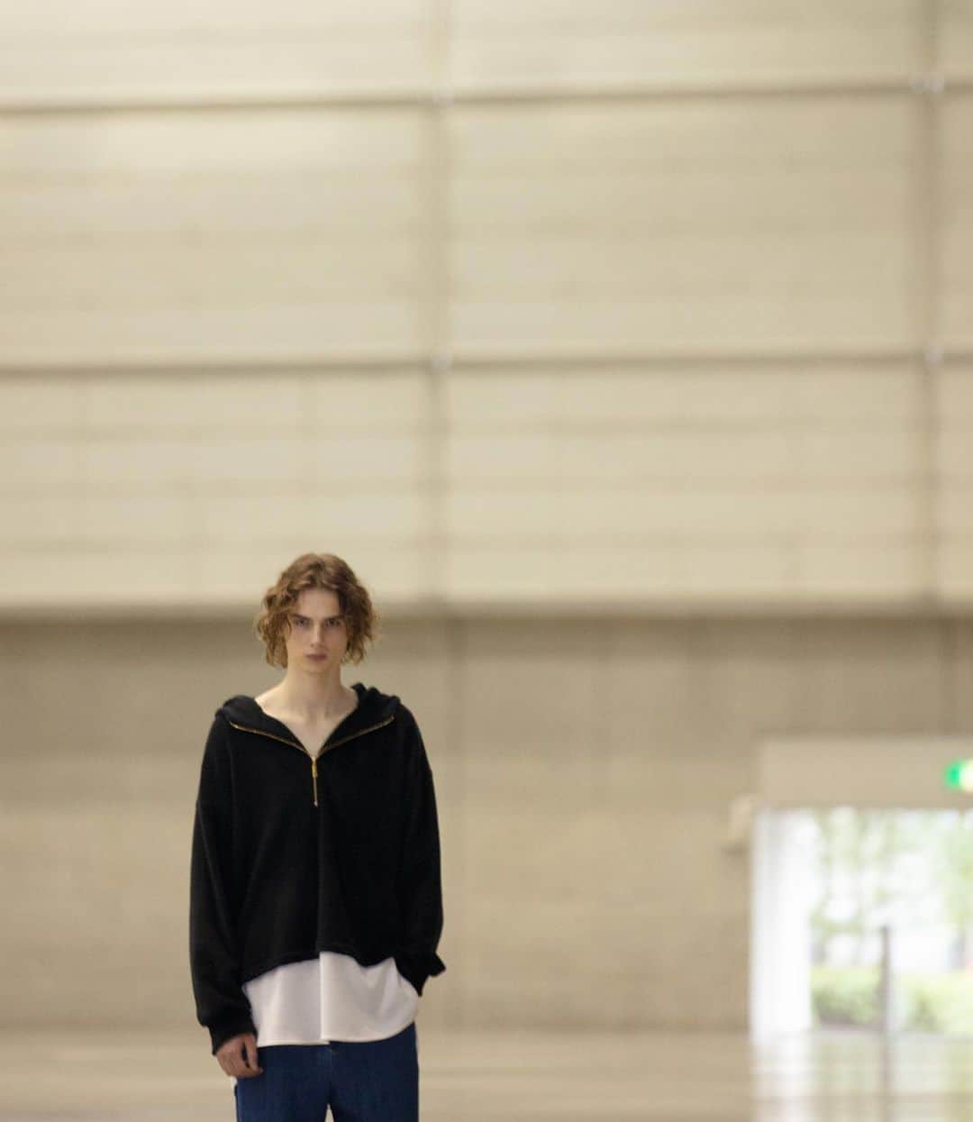 Lui's Lui's official instagramさんのインスタグラム写真 - (Lui's Lui's official instagramInstagram)「▼LOOK BOOK﻿ Lui's  2019-2020  Autumn & Winter Collection﻿ Season Thema 【 BLACK 】﻿ ﻿ ﻿ hoodie / @cullni ﻿﻿ pants / @lot_holon ﻿ shoes / @tomo_and_co ﻿ ﻿ ﻿ ﻿ #luisfashion﻿ #cullni﻿ #lotholon  #tomoandco ﻿ #2019aw﻿ ﻿#クルニ #ロットホロン #トモアンドシーオー」10月16日 22時10分 - luis_official___