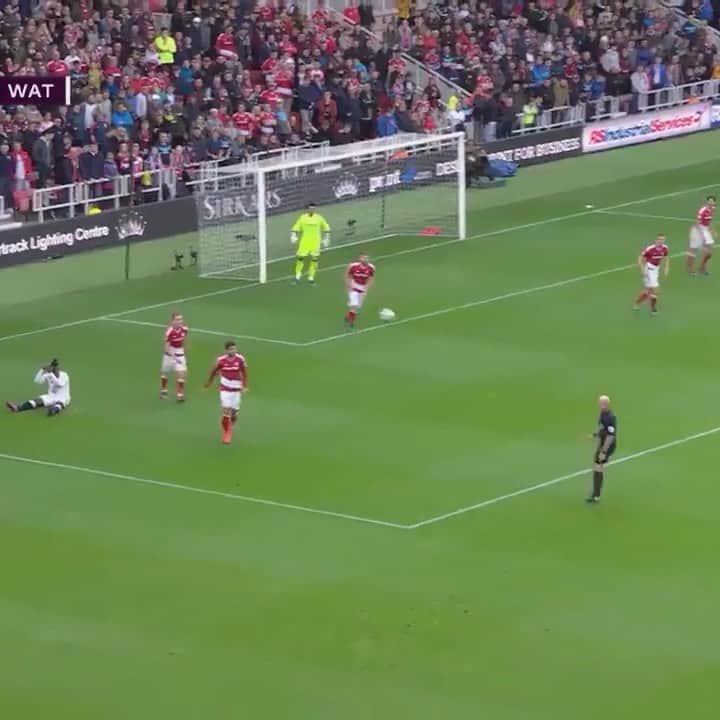 ヨゼ・ホレバスのインスタグラム：「Three years ago.⚽️🔥 #watfordfc #goal #screamer #premierleague」