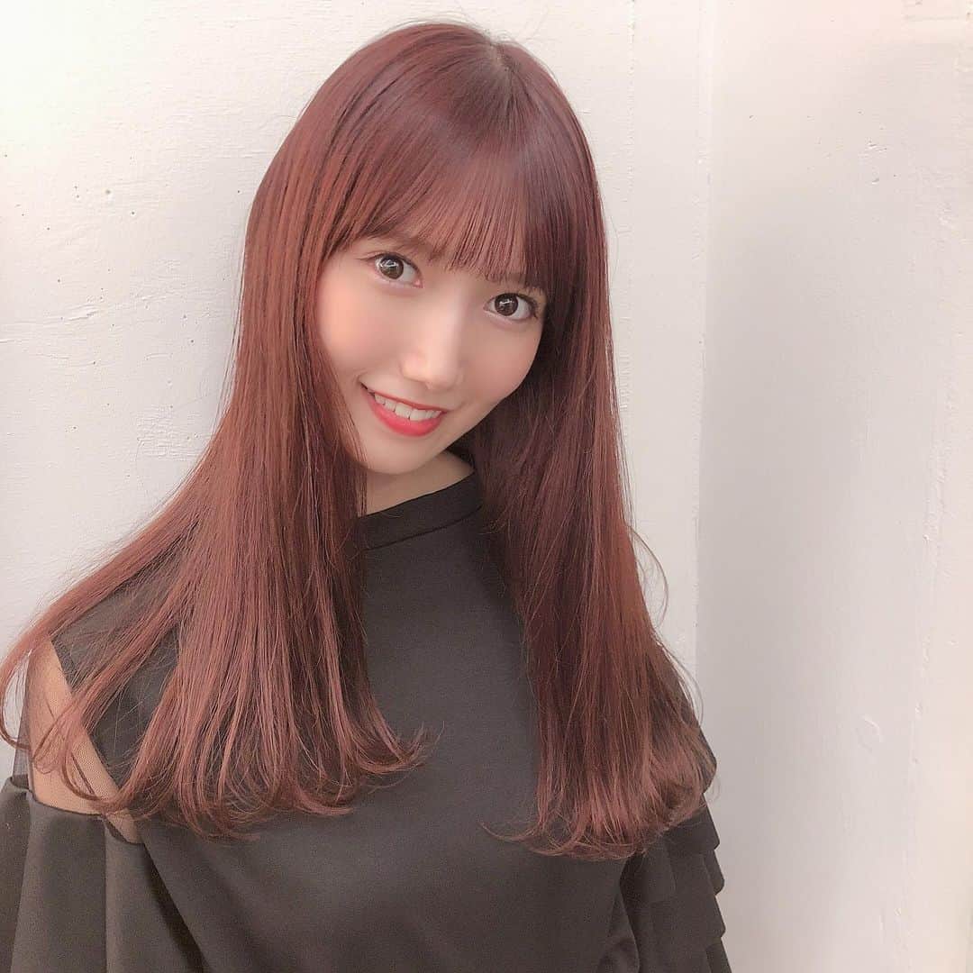 田中菜津美さんのインスタグラム写真 - (田中菜津美Instagram)「今回も最強にかわいい髪色に してもらいました💕 . 『私も紅葉しちゃったよカラー』 です (ダサい)😂 . 秋っぽくていいね🍁 . #ootd #haircolor #hairarrange  #hairstyle #髪色 #秋カラー」10月16日 22時35分 - natsumitanaka_0810