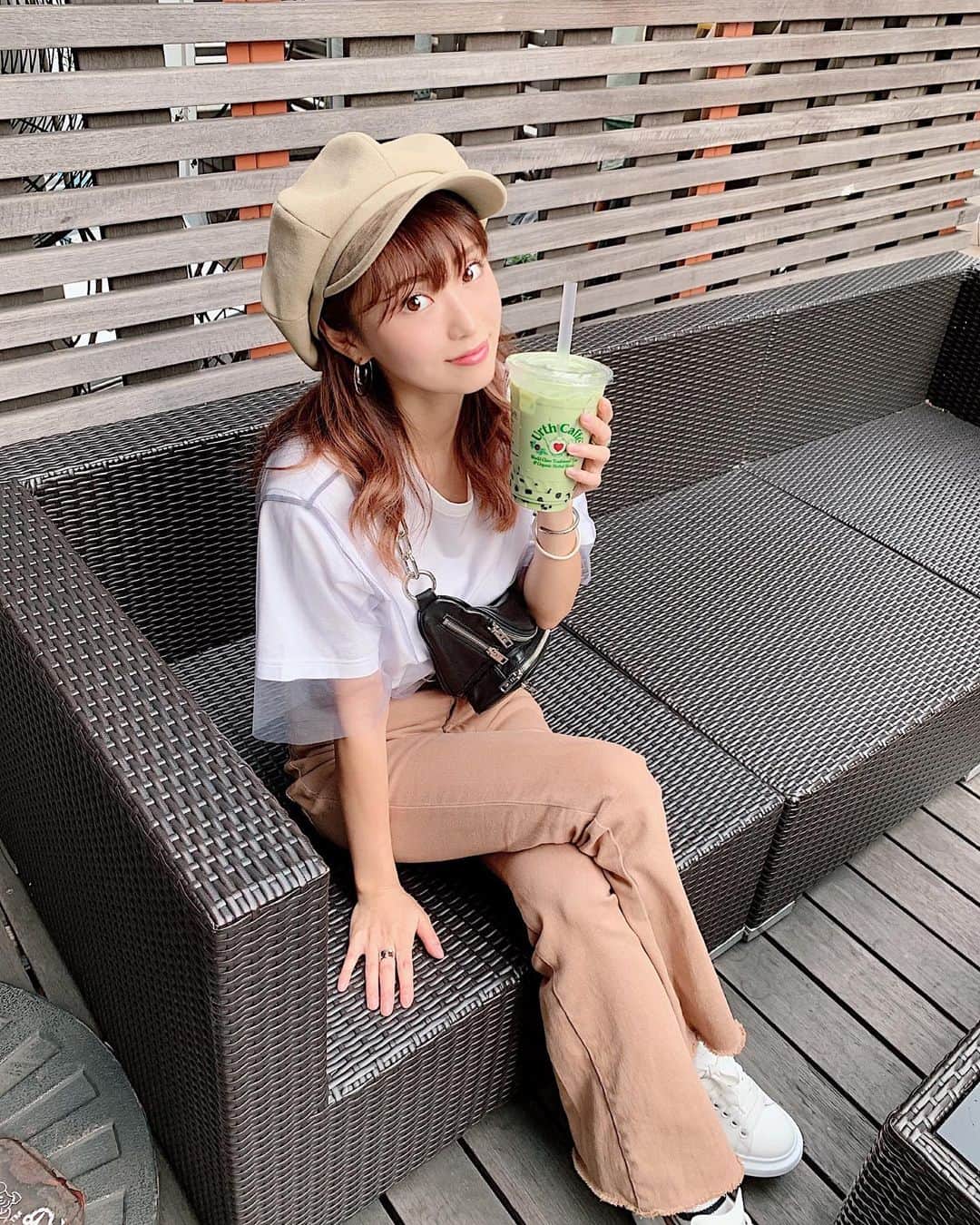 藤綾乃のインスタグラム：「ㅤㅤㅤㅤㅤㅤㅤㅤㅤㅤㅤㅤㅤ ㅤㅤㅤㅤㅤㅤㅤㅤㅤㅤㅤㅤㅤ 流行りのタピオカを添えて🍹 タピオカ美味しいけど飲みきれない問題。 ㅤㅤㅤㅤㅤㅤㅤㅤㅤㅤㅤㅤㅤ #japan#tokyo#urthcaffe#cafe#tapioka #alexanderwang#alexandermcqueen #openingceremony#clane#ca4la #日本#東京#代官山#アースカフェ #カフェ#タピオカ#コーデ#ブラウン」