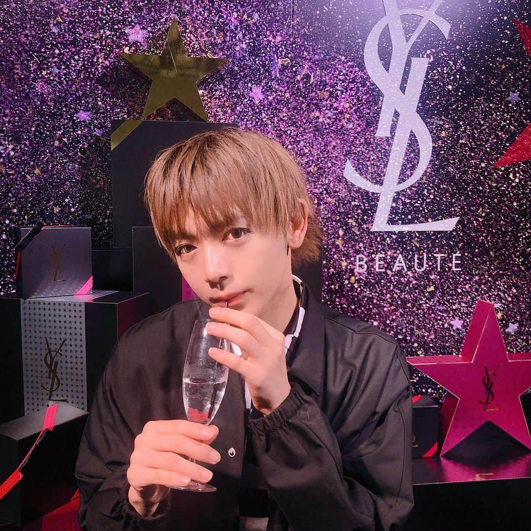 たくぽんさんのインスタグラム写真 - (たくぽんInstagram)「イブサンローラン × たくぽん ・ ・ ・ ・ ・ @yslbeauty #YSLノエル  #リブレ」10月16日 23時21分 - takupon0626