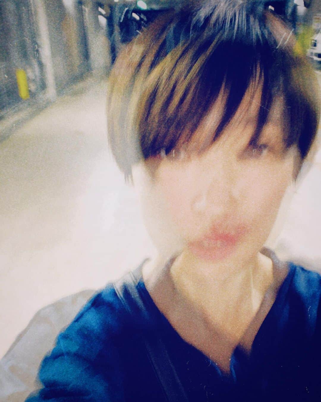 安藤裕子さんのインスタグラム写真 - (安藤裕子Instagram)「時間経つと髪の毛は赤茶けてくる ので 暗くしてもらってきました」10月16日 23時43分 - yuko_ando