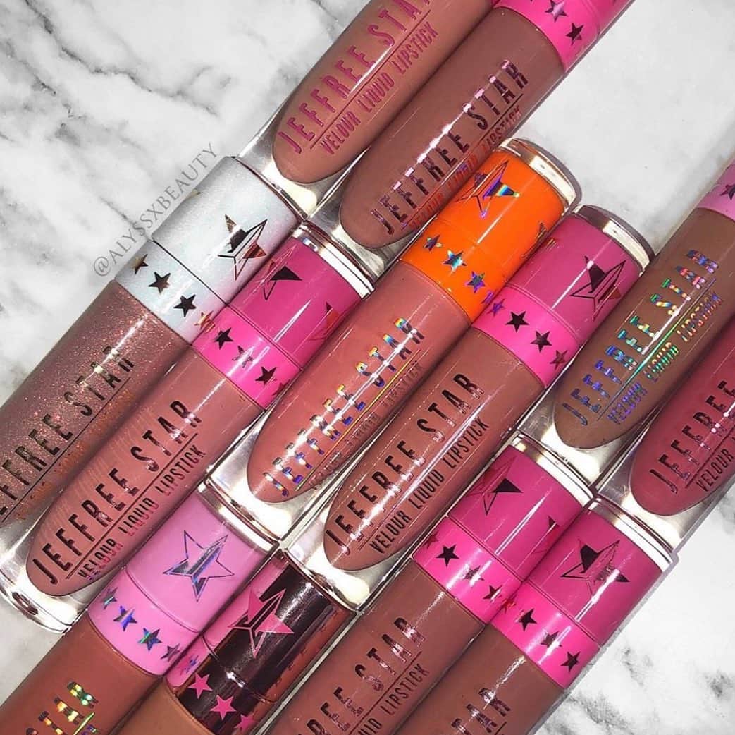 Jeffree Star Cosmeticsさんのインスタグラム写真 - (Jeffree Star CosmeticsInstagram)「Looking for the perfect nude? We got you covered 😍✨ @alyssxbeauty showcasing some of our most ICONIC nude #velourliquidlipsticks 🖤 #jeffreestarcosmetics」10月17日 0時00分 - jeffreestarcosmetics