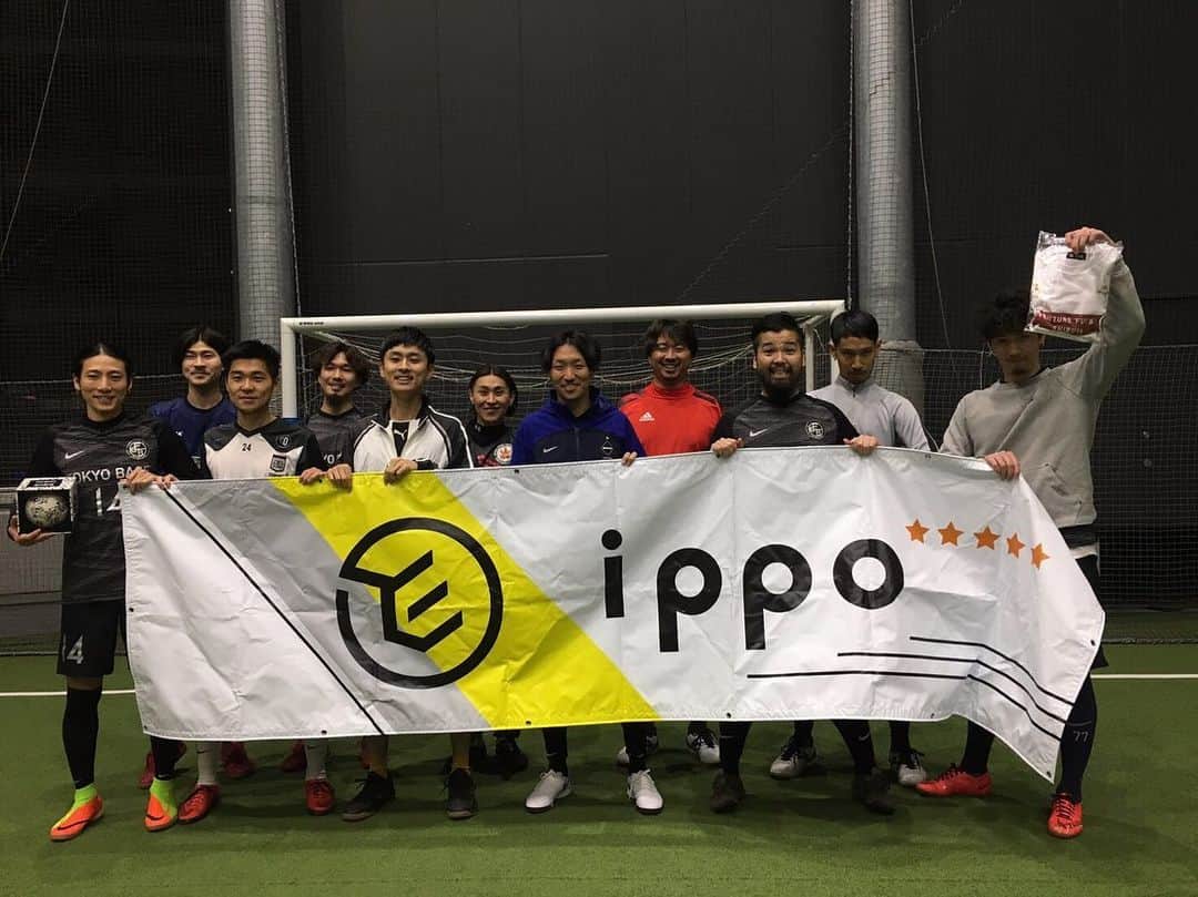 谷正人のインスタグラム：「渋谷ベンチャーフットサル supported by IPPO  で、優勝しました⚽️ やっぱり勝つのは気持ちいいですね！TOKYO CITY FCも一部昇格期待してます！ #football #shibuya #tokyocityfc」