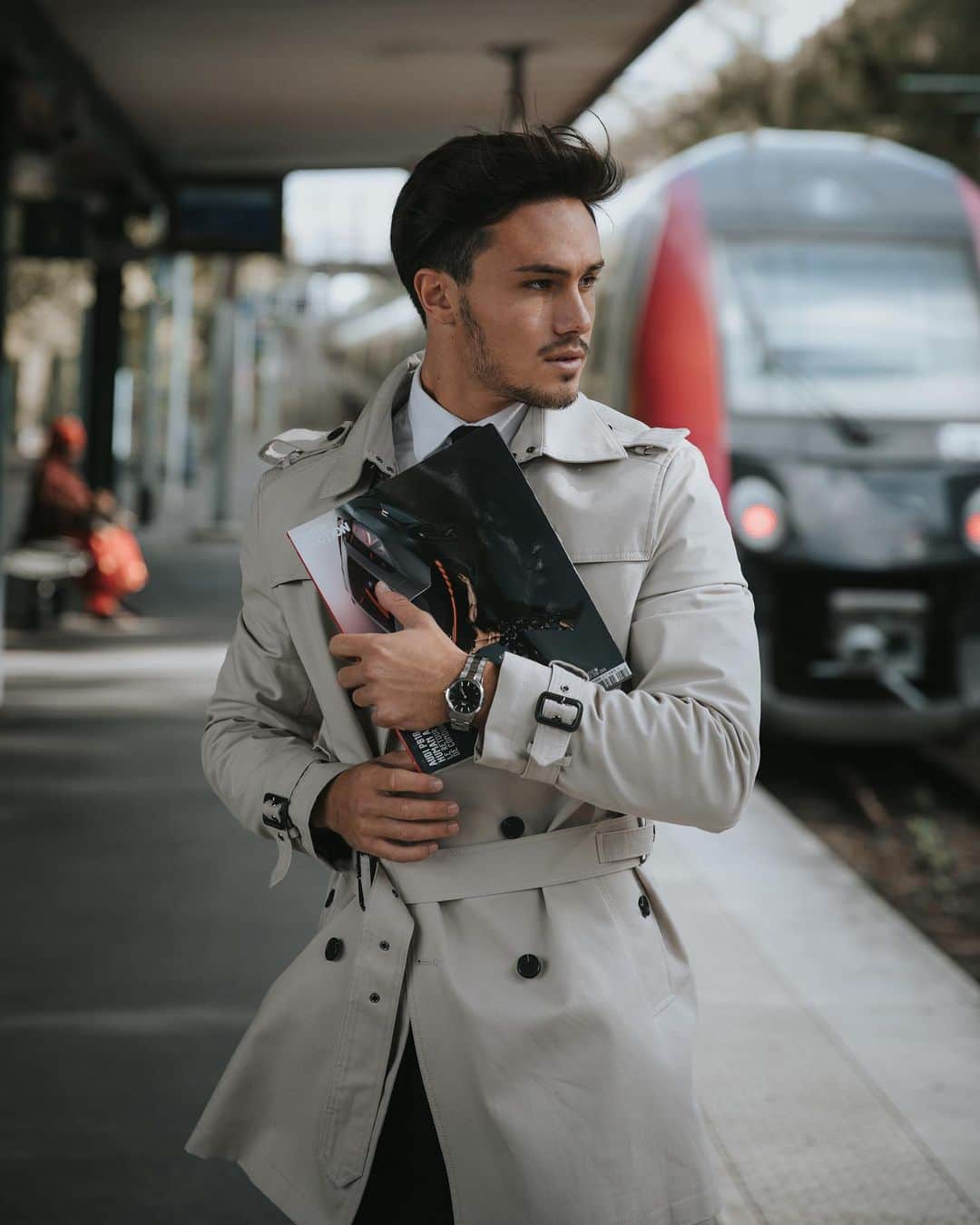 Enzo Cariniさんのインスタグラム写真 - (Enzo CariniInstagram)「If you want to fly, you have to give up the stuff that weighs you down. With @danielwellington #danielwellington #iconiclink vous avez -15 % sur tout le site avec mon code promo «  ENZO »」10月17日 0時24分 - enzo_carini