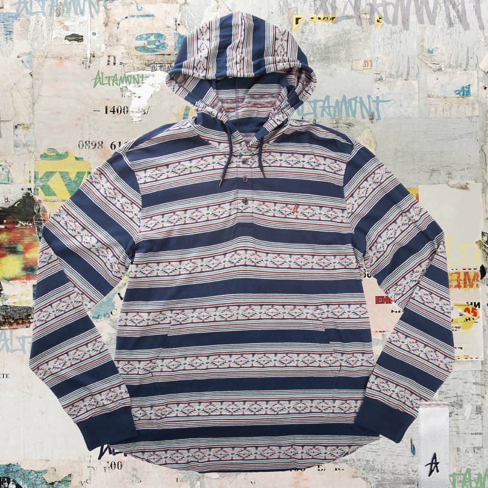 オルタモントのインスタグラム：「🍂 Fairmont Hoodie 🍂 // A lightweight pullover fall essential // #CFADC」