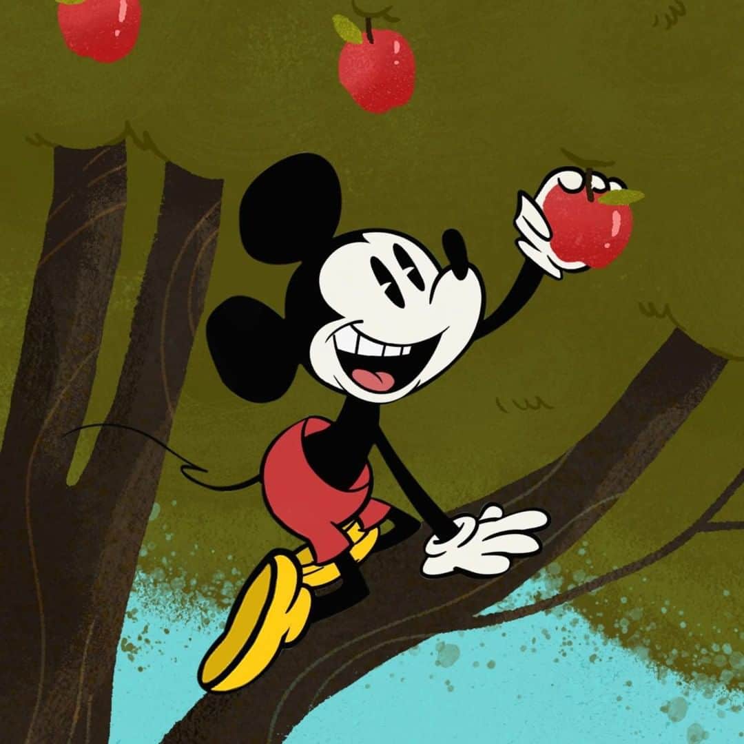 ミッキーマウスさんのインスタグラム写真 - (ミッキーマウスInstagram)「The apple of his eye… literally! 🍎 #ApplePicking」10月17日 4時00分 - mickeymouse