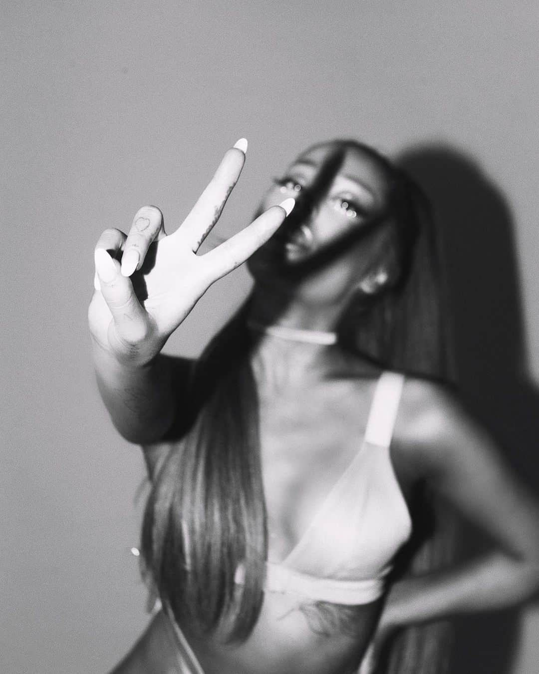 アリアナ・グランデさんのインスタグラム写真 - (アリアナ・グランデInstagram)「til next time .... 🖤」10月17日 5時05分 - arianagrande