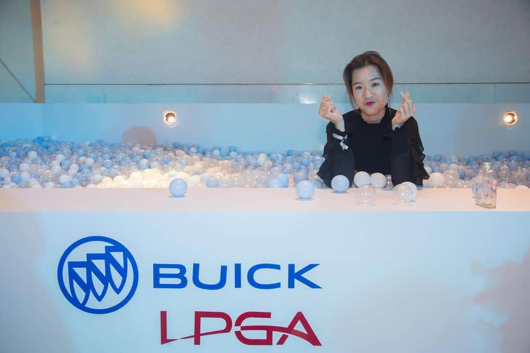 ジャン・ジェナリンさんのインスタグラム写真 - (ジャン・ジェナリンInstagram)「BUICK LPGA 💙  #shanghai #buick #lpga」10月17日 7時27分 - jienalinzhang