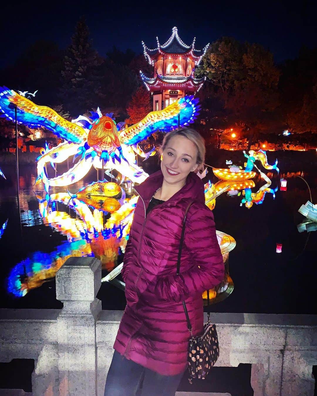 のインスタグラム：「Happy that we successfully opened in Montreal, now time to open in Detroit! 👏😊❄️ - #disneyonice #botanicalgardens garden #montreal #canada #lights #smile #bestjobever #skating #iceskating」