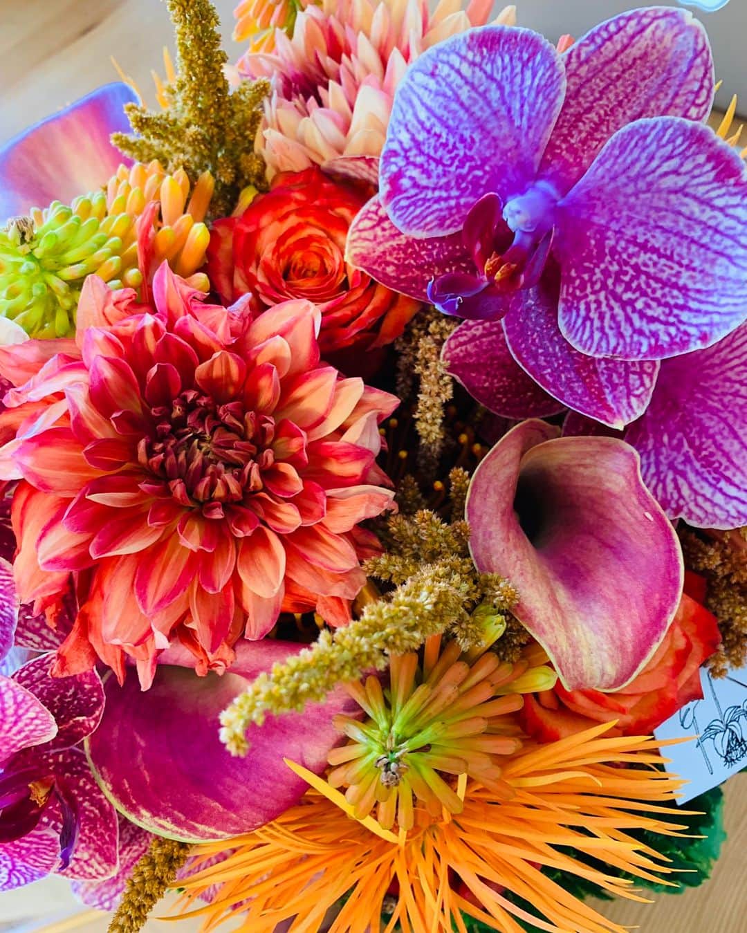 中村祥子さんのインスタグラム写真 - (中村祥子Instagram)「「和」や「マダムバタフライ」のイメージが感じられる、とても✨素敵な✨花束をたくさん頂きました‼️ 本当に素敵です😍ありがとうございます❤️ #wonderful #present #beautiful #flowers #thankyouverymuch」10月17日 8時56分 - shoko_officialpage