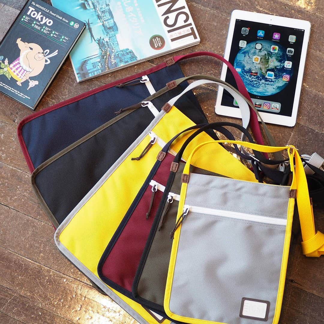 のインスタグラム：「【Recommend Item】 〈PORTER × B印 ヨシダ (GS)〉 タブレット ショルダーバッグ ・ iPad ぴったりサイズの軽量ミニショルダー。 素材はリサイクルペットボトルから作られたポリエステルコーデュラ糸を使用。表面にはテフロン加工を施し、撥水・防汚機能を備えています。機内用の貴重品入れとしても人気です◎ お気軽にお問い合わせ下さい→0476-32-6226 ・ COLOR: YELLOW / LIGHT GREY / NAVY / OLIVE / BLACK 【S】: ¥7,000+TAX 【L】: ¥8,000+TAX ・ #bjirushiyoshida #B印YOSHIDA #成田 #NARITA #BEAMS#ビームス#yosidakaban#吉田カバン#ポーター  #porter #비지루시요시다 #도쿄 #다이칸야마 #빔스 #빔즈 #포터 #데일리룩 #B印YOSHIDAlineup #GS #naritaairport #成田空港 #travel #旅行 #タブレット #ショルダー」