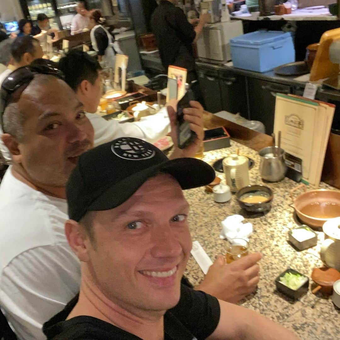 ニック・カーターさんのインスタグラム写真 - (ニック・カーターInstagram)「Enjoying some delicious #shabushabu in #osaka on our day off. Found this little gem called #donshop and boy was it good. #japan #dnaworldtour2019 #backstreetboys #dnaworldtour #traveling #travel #foreignfoods #food #restaurants #lovejapan #japanesefoods #japaneserestaurants」10月17日 13時08分 - nickcarter