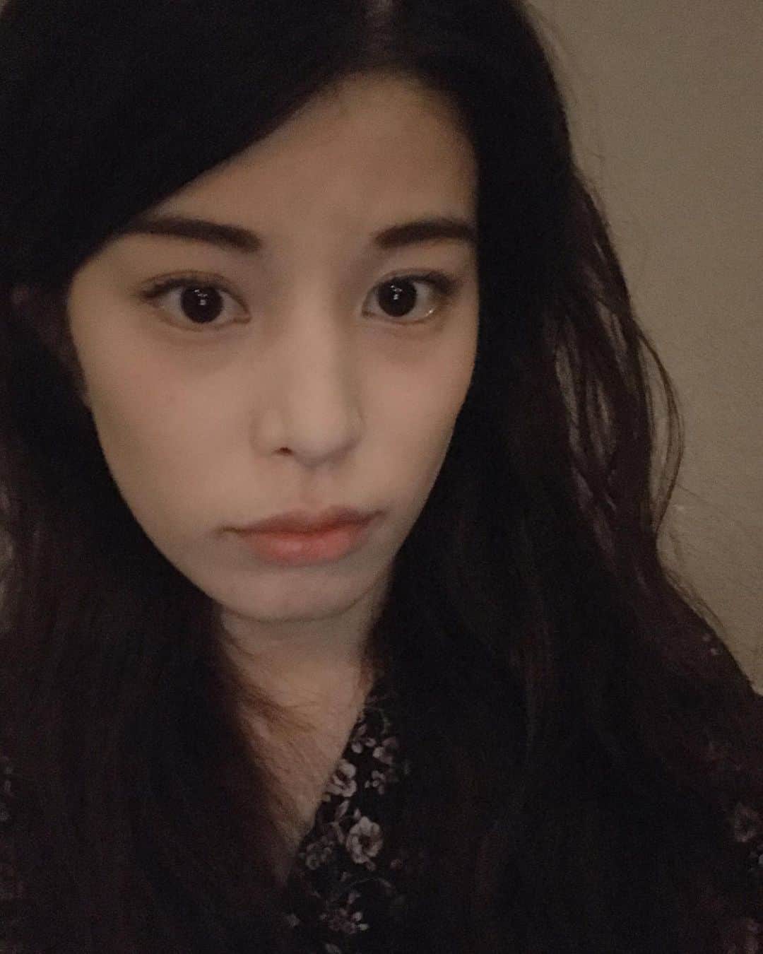 ほな・いこかのインスタグラム：「レネゲイズ 小木津さや大人バージョンの時の個人的ヴィジュアルイメージは、オノヨーコさんでした。ありがとうございます。」