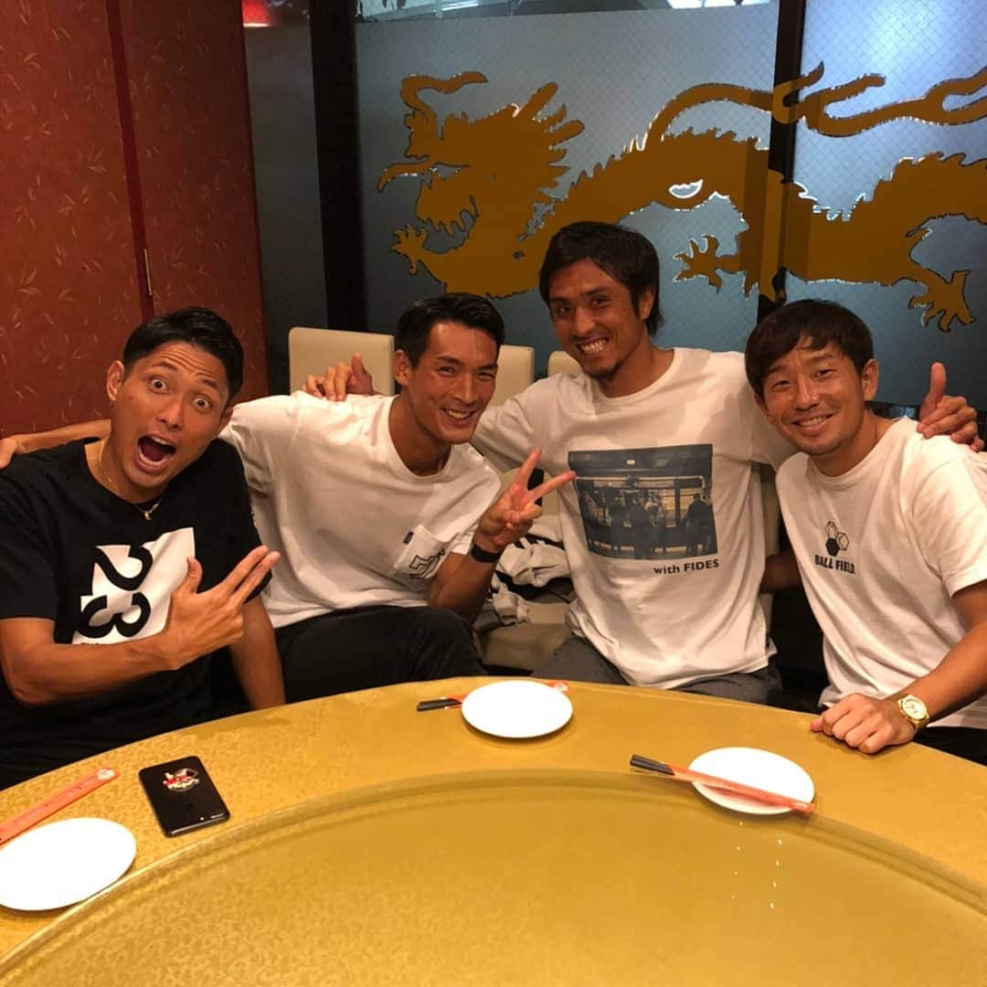 那須大亮さんのインスタグラム写真 - (那須大亮Instagram)「この間このメンバーで撮影してきました！！長く一緒に過ごした仲間との撮影だったので、楽しい撮影になりました(^_^) 森、マキ、ウガありがと～👍✨ #森脇良太  #槙野智章  #宇賀神友弥  #浦和レッズ  #共にたたかった仲間」10月17日 13時42分 - nasudaisuke_official