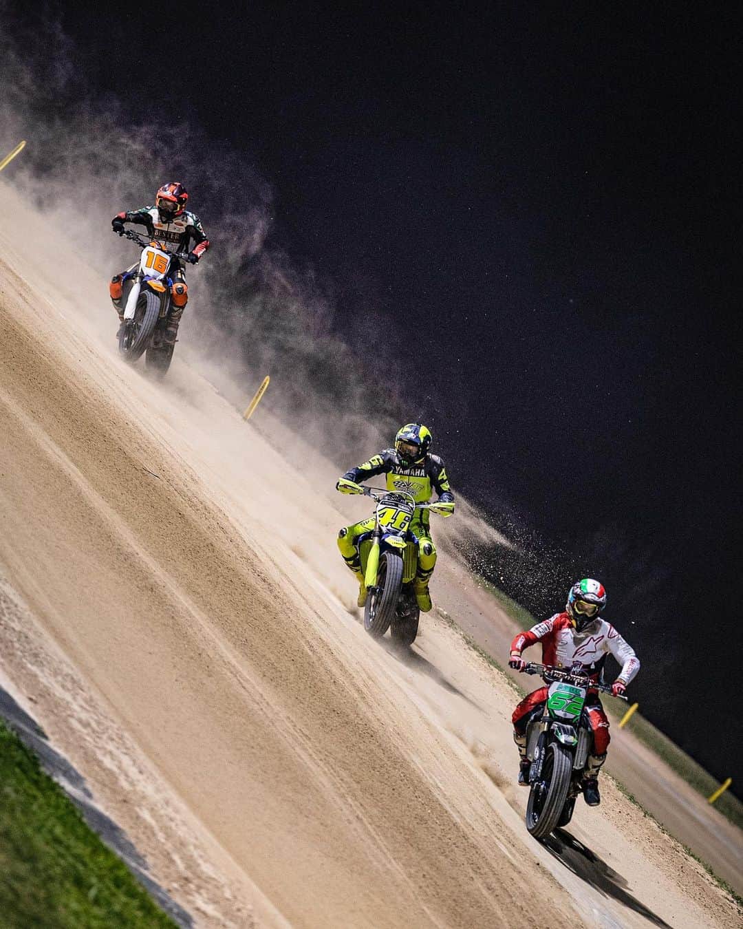バレンティーノ・ロッシのインスタグラム：「Un tranquillo allenamento al Ranch con la @vr46ridersacademyofficial 📸 by @camilss」