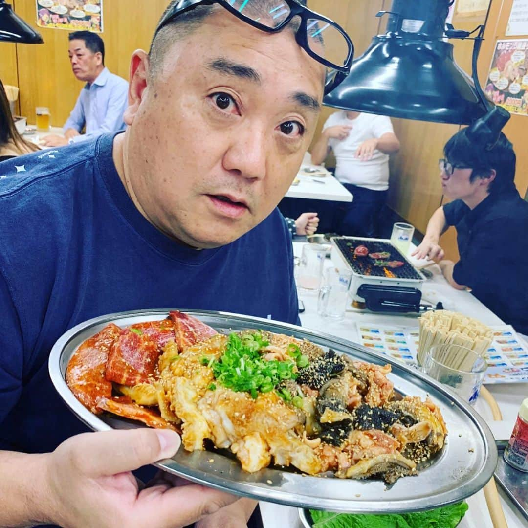 山本圭壱さんのインスタグラム写真 - (山本圭壱Instagram)「肉本圭壱 大阪で肉る #肉本圭壱 #肉る #ホルモン空 #榛葉さん #村田さん #安藤さん #山本圭壱」10月17日 14時18分 - yamamogt