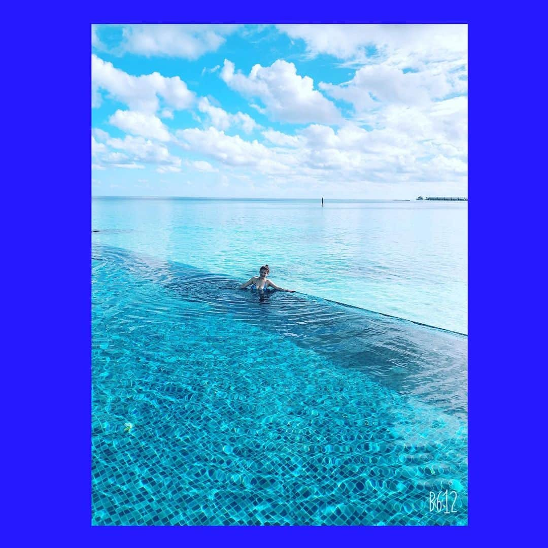 沖田杏梨さんのインスタグラム写真 - (沖田杏梨Instagram)「Don’t let the Maldives sink in 50 years #楽園 #モルディブ  #maldives #supersunshine #infinitypool  #jetski #ジェットスキー #yacht #ヨット #この国は #50年後に沈んじゃうって #温暖化 #世界問題 #この楽園を護るには」10月17日 14時22分 - anri_okita