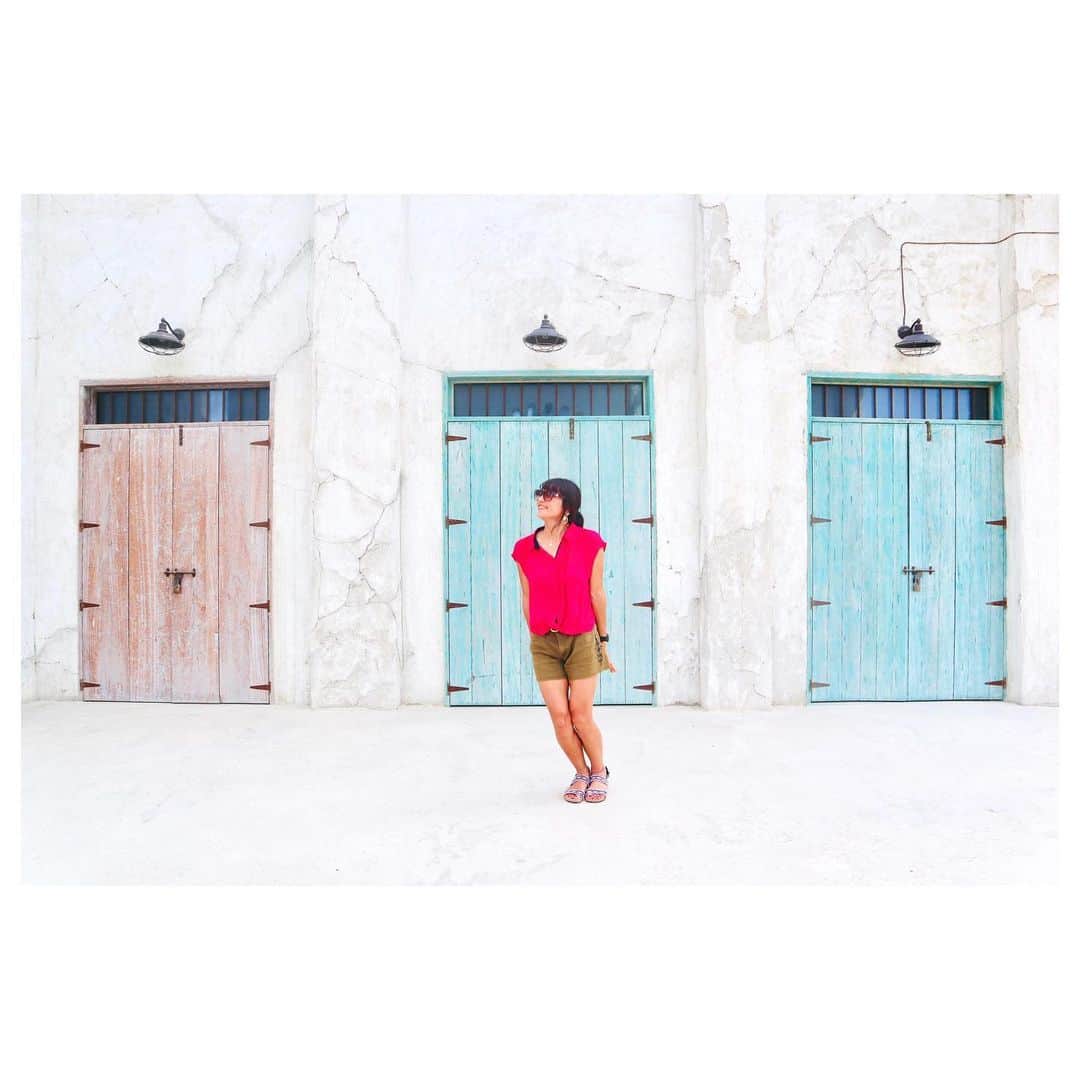 小林由佳のインスタグラム：「can you guess Which door will i choose? Do Re Ni Shi Yo U Ka Na♩♩🤸🏻‍♀️🤸🏻‍♀️ ・ ・ #どれにしようかな #天の神様の言うとおり #おすすのす #おすすのすってなんなん #土地によって違うらしいけど #あたしのとこはおすすのすです」