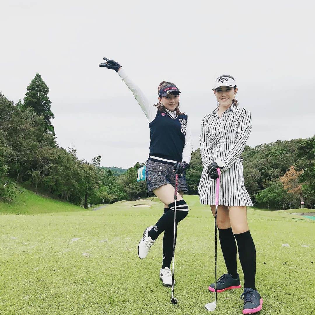 のインスタグラム：「今日はBELLE STYLE CUP⛳️ 仲良しのはんなちゃんと同組嬉しい❤️ #ladiesgolf #golfhotties #golfbabes #golflife #golfstagram #japanesegirl #model #lovegolf #girlswhogolf #cute #golfer #ゴルフ #ゴルフ大好き #golfholic #高尔夫球 #골프 #ゴルフコーデ  #ゴルフ #golf #instagolf #ゴルフ女子 #golfer #golfgirl」