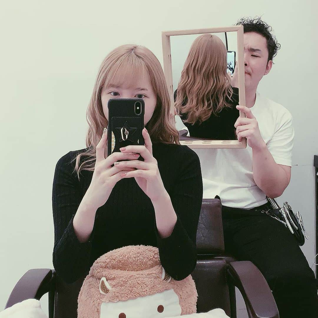 のインスタグラム：「ゆるりとすっぴんday〜 髪の毛はルンルン〜♪ @lilamashi」