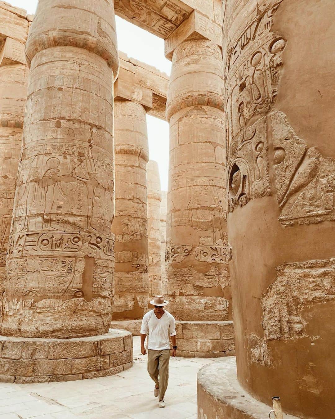 三浦大地さんのインスタグラム写真 - (三浦大地Instagram)「今まで観てきた色々な建造物のなかでもエジプトの古代遺跡は凄みが強い。  凄が過ぎると逆に不感症みたいになるw  #egypt #luxor #karnaktemple」10月17日 17時39分 - daichi_1127