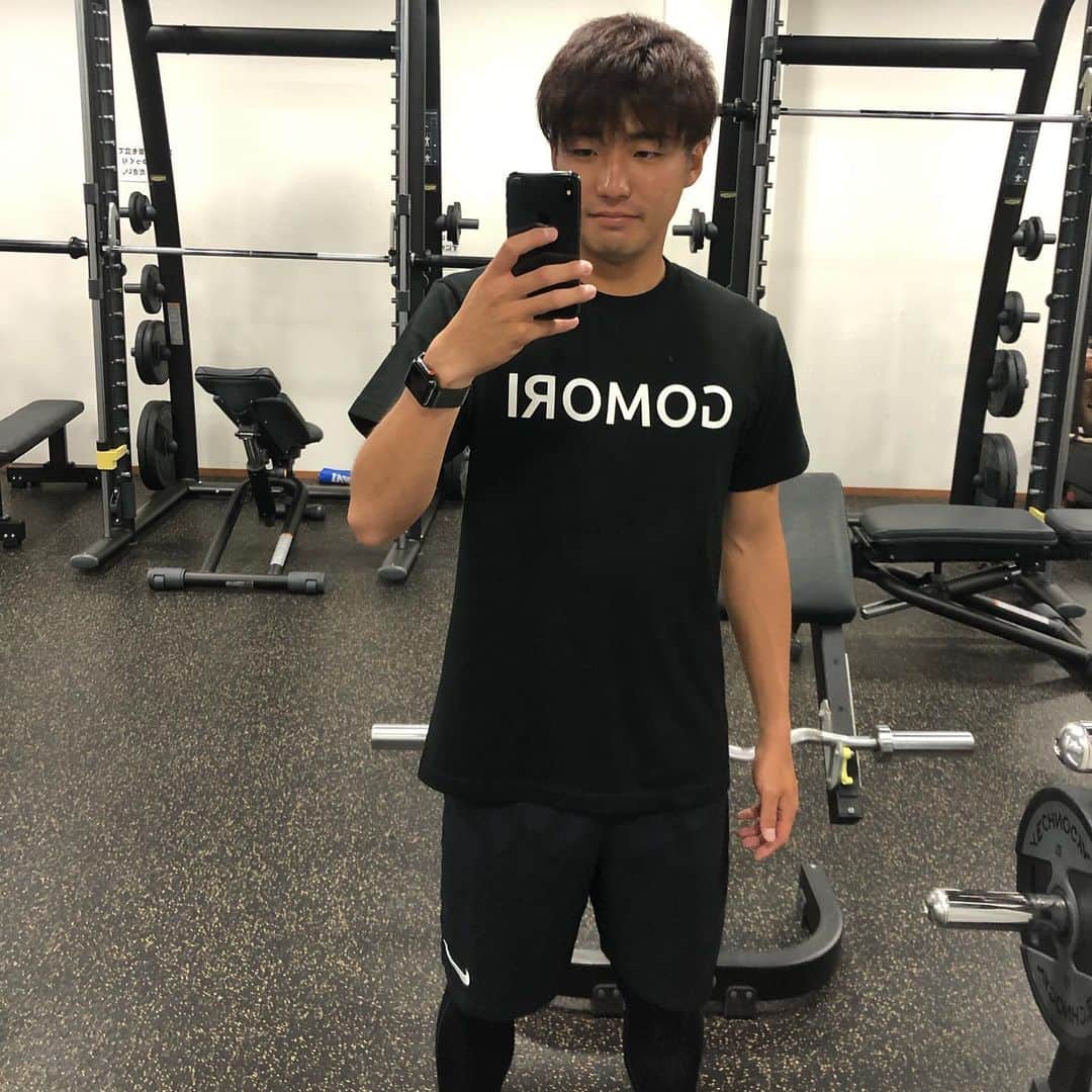 茂木力也のインスタグラム：「愛媛FCキャプテン西田剛さんが作ったGOMORI Tシャツを着てトレーニングしてきました🏋🏼‍♂️ シャツのデザインも生地感も最高です！ 皆さんもぜひ買ってお揃いにしましょう😊  https://gomori.base.shop/ GOMORIのショップアカウントから買えるので是非検索してください♪ #愛媛fc #西田剛 #茂木力也 #gomori」