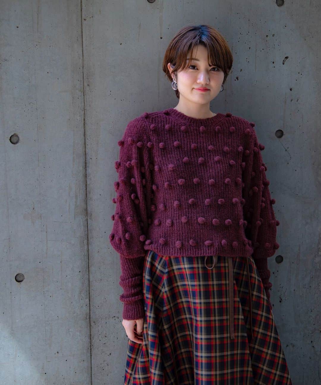 のインスタグラム：「Khaju  HOLIDAY MORE VARIATION  @ships_shibuya  自由な発想から生まれるボーダレスなアイテムが魅力の東京発ブランド「HOLIDAY」。 10月18日(金)〜27日(日)の期間、SHIPS 渋谷店にて「HOLIDAY MORE VARIATION」を開催いたします。 期間中は通常のラインアップに加え、今回のMORE VARIAITONのためにセレクトしたアイテムを幅広くご覧いただけます。 ぜひ店頭にてご覧ください。  別注アイテム PON PON MOHAIR KNIT / ¥26,800(+TAX)  #ships #holiday #mohairknit #fashion #selectshop #2019fw #shibuya #シップス #ホリデイ #モヘアニット #ファッション #セレクトショップ #渋谷」