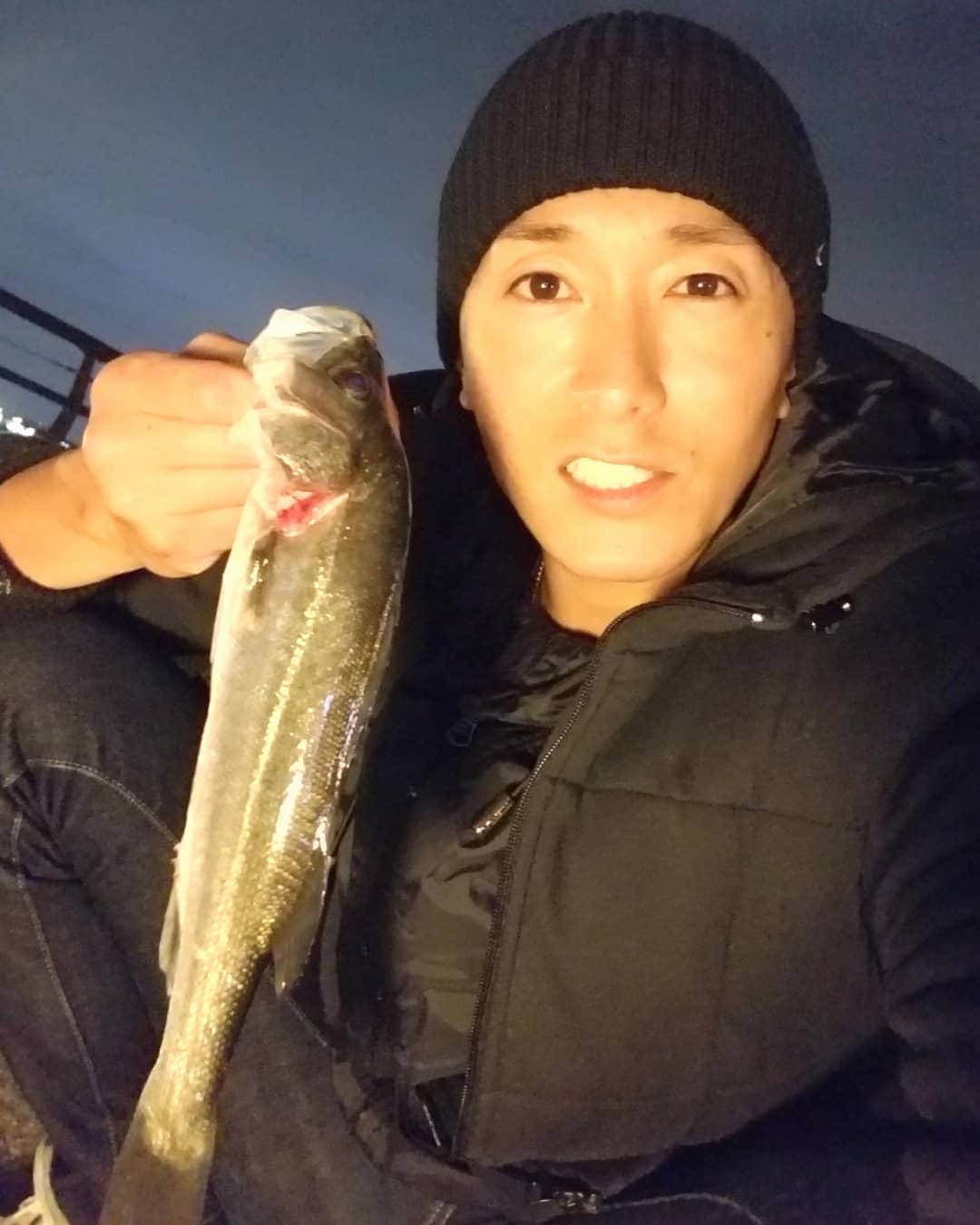 黒石高大のインスタグラム：「昨日の釣りちょー楽しかった 色々なお魚さんが釣れたから退屈しなかったぜ 釣り最高 #釣り #海釣り #fishing」