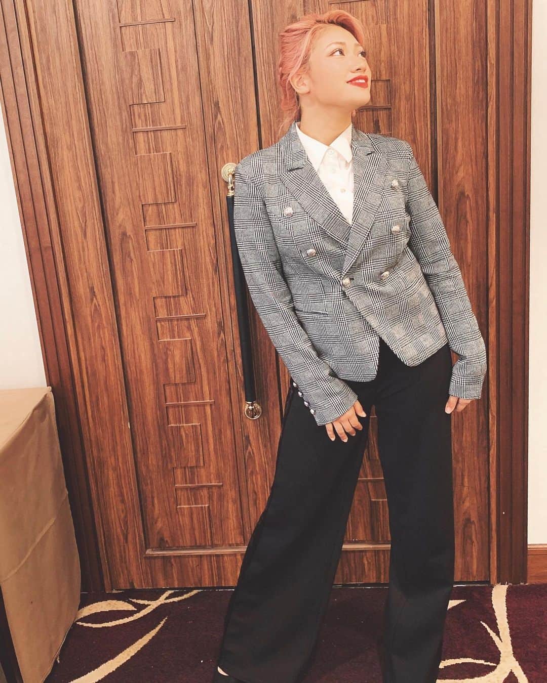木村花のインスタグラム：「ご報告です。 この度、STARDOMとブシロードがタッグを組み、新体制としてやっていく事になりました！  こりゃ侵略しがいがあるなぁ👽⭐️ （´-`）.｡oO(いつも応援してくれる皆んながいるから頑張れてるよ〜、だからタイトルマッチも頑張れたし、リングで恩返しさせてね  #STARDOM #スターダム #ブシロード」