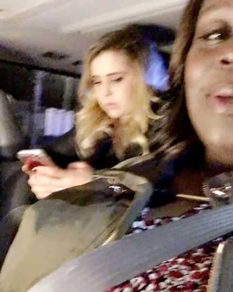 Rettaのインスタグラム：「#TBT Season 1 #NightShoots with these leddies. It is rare that we don’t spend part of the day in tears laughing.  #GoodGirls  FOR THOSE ASKING: We were shooting the scene where we were looking for Boomer after he escaped the tree house. None of us was driving. The van was on a rig. We had to give the Postmates “general directions” to our location because we were moving and he had to just wait until we came around. #TryToKeepUpWiddus!」