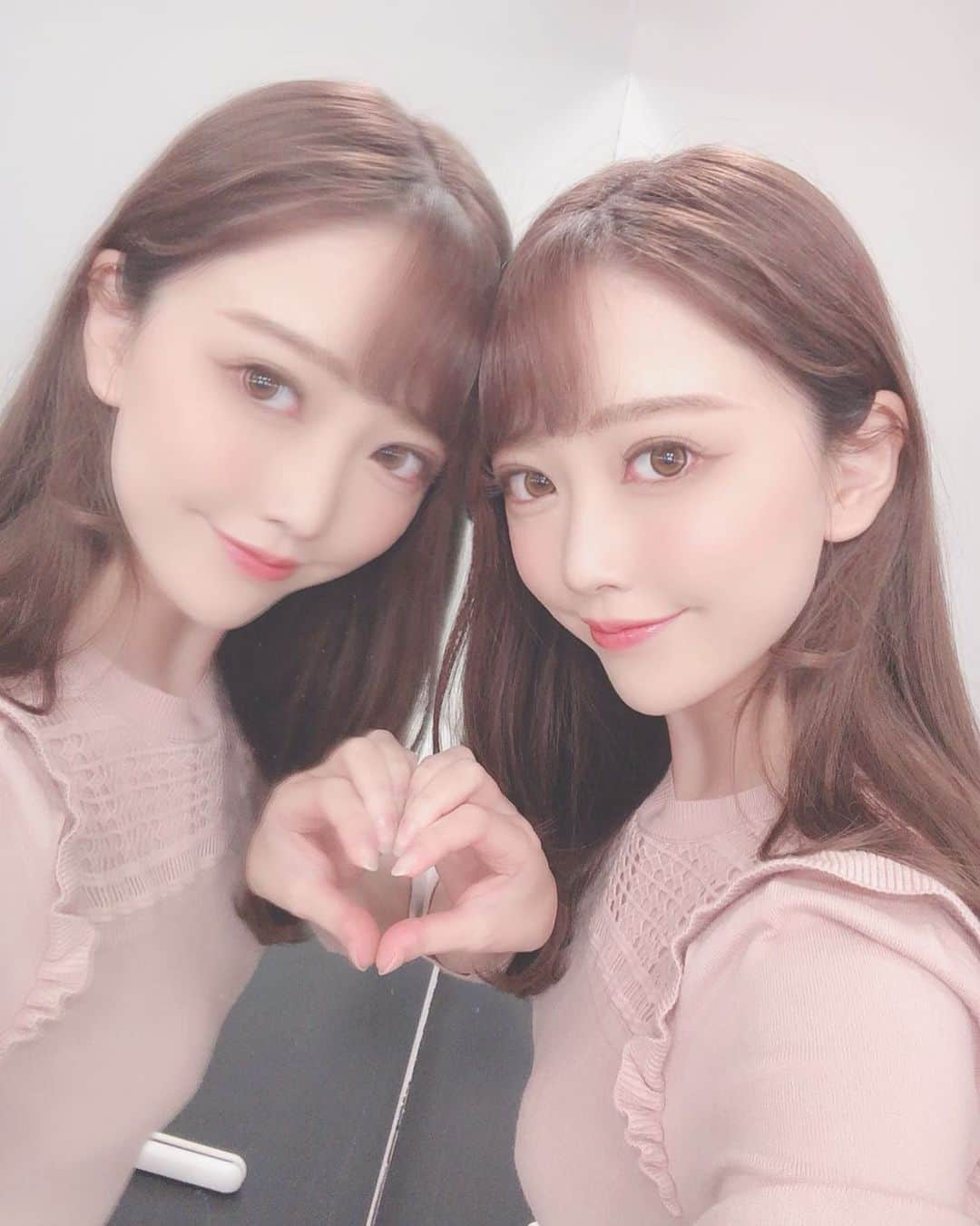 山村ゆりかさんのインスタグラム写真 - (山村ゆりかInstagram)「双子です👭♡笑 . 明日はソフマップで定期公演があるよ♪ 10月18日（金） ソフマップAKIBA④号店アミューズメント館8階 19:00 ライブスタート 10:00より5階レジカウンターにて対象商品販売！特典券をお渡しします。 今回限定30枚♪Let's have fun togetherのCD販売 衣装はハロウィンコスプレするよん🎃 . . . #ミニスカポリス #minisukapolice #アイドル #idol #ライブ #live  #police #japan #japanesegirl #followme」10月17日 21時09分 - rika_m_1221