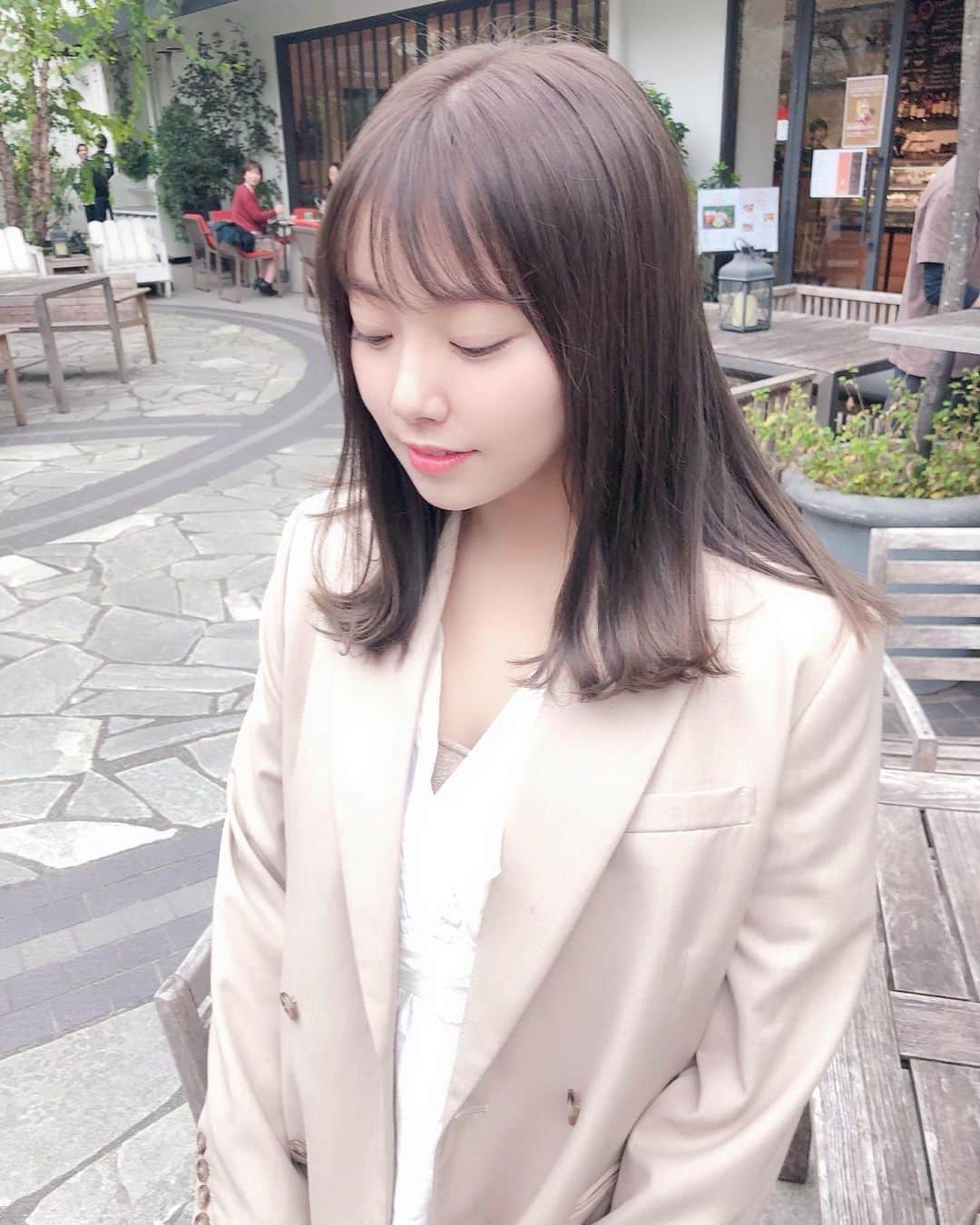 のインスタグラム：「金田さんにカラーしてもらいました🌷 とっても綺麗な透明感カラーお気に入り♡ ありがとうございました🥰 #hair」